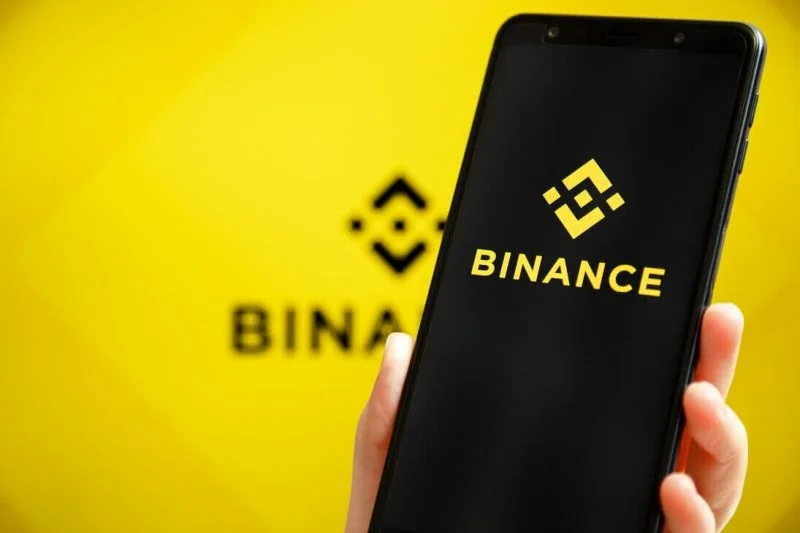 Binance Under Fire: Trump Pardon Controversy and What It Means for Crypto – What Reddit is Saying